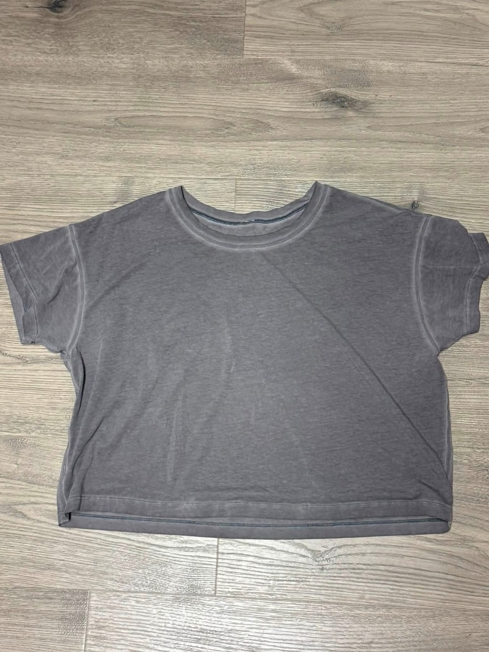 lululemon athletica Short Sleeve Cropped Tee - Gray